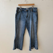 SIZE 16 | Straight Leg Jeans