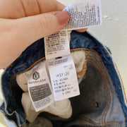 SIZE 27 | Levi Straight Jeans
