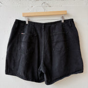 SIZE 20 | Black Jean Shorts