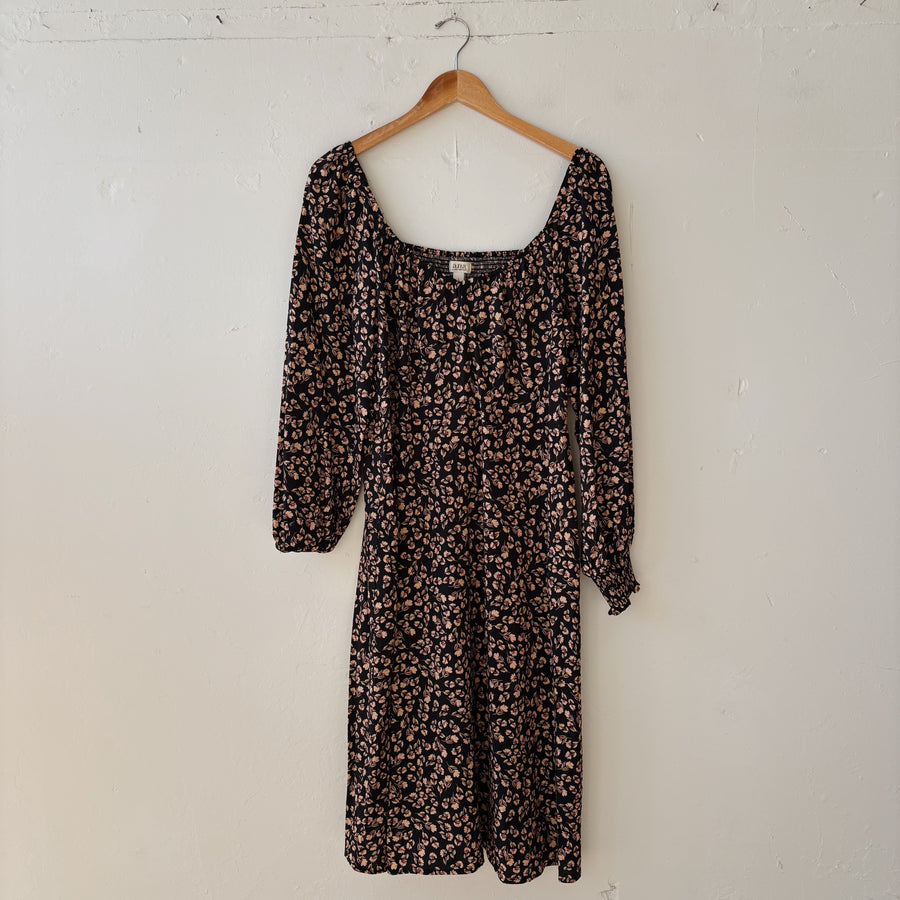 SIZE L | Black Floral Dress