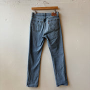 SIZE 28 | Levi Jeans