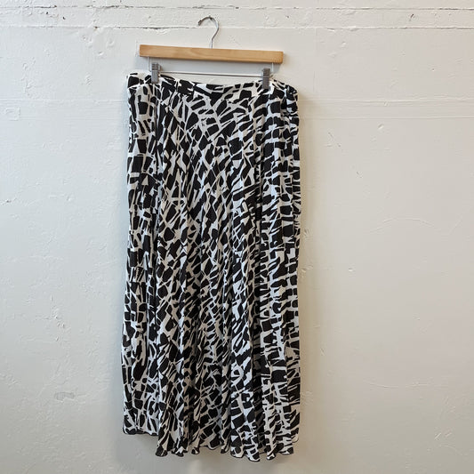 Size XL | Anthropologie Skirt