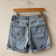 SIZE 6 | AE Shorts