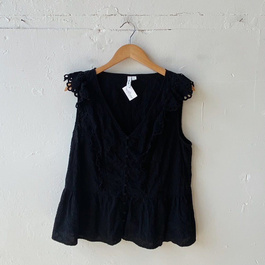 Size L | Black Detailed Tank Top