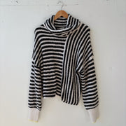 SIZE L | Striped Sweater
