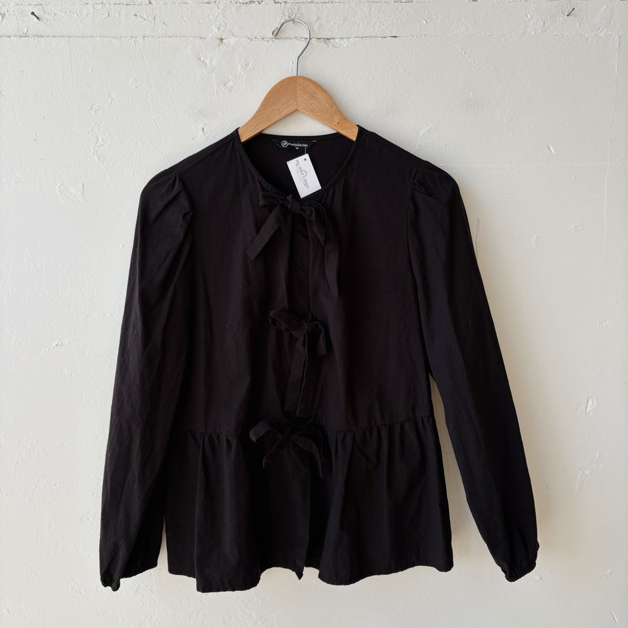 SIZE M | Black Button Up