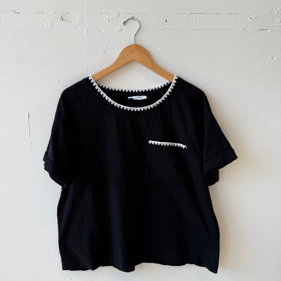 SIZE L | Black Detailed T-Shirt