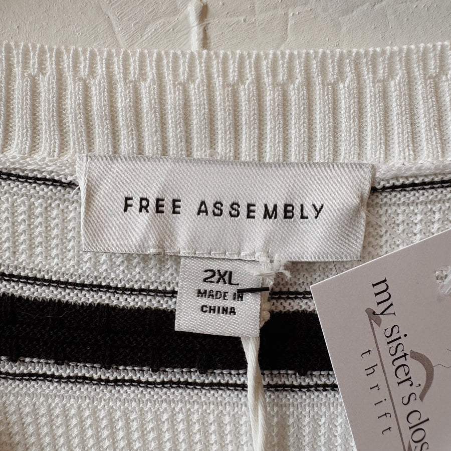 SIZE 2X | Striped Top