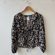 SIZE XS | Grey Floral Top