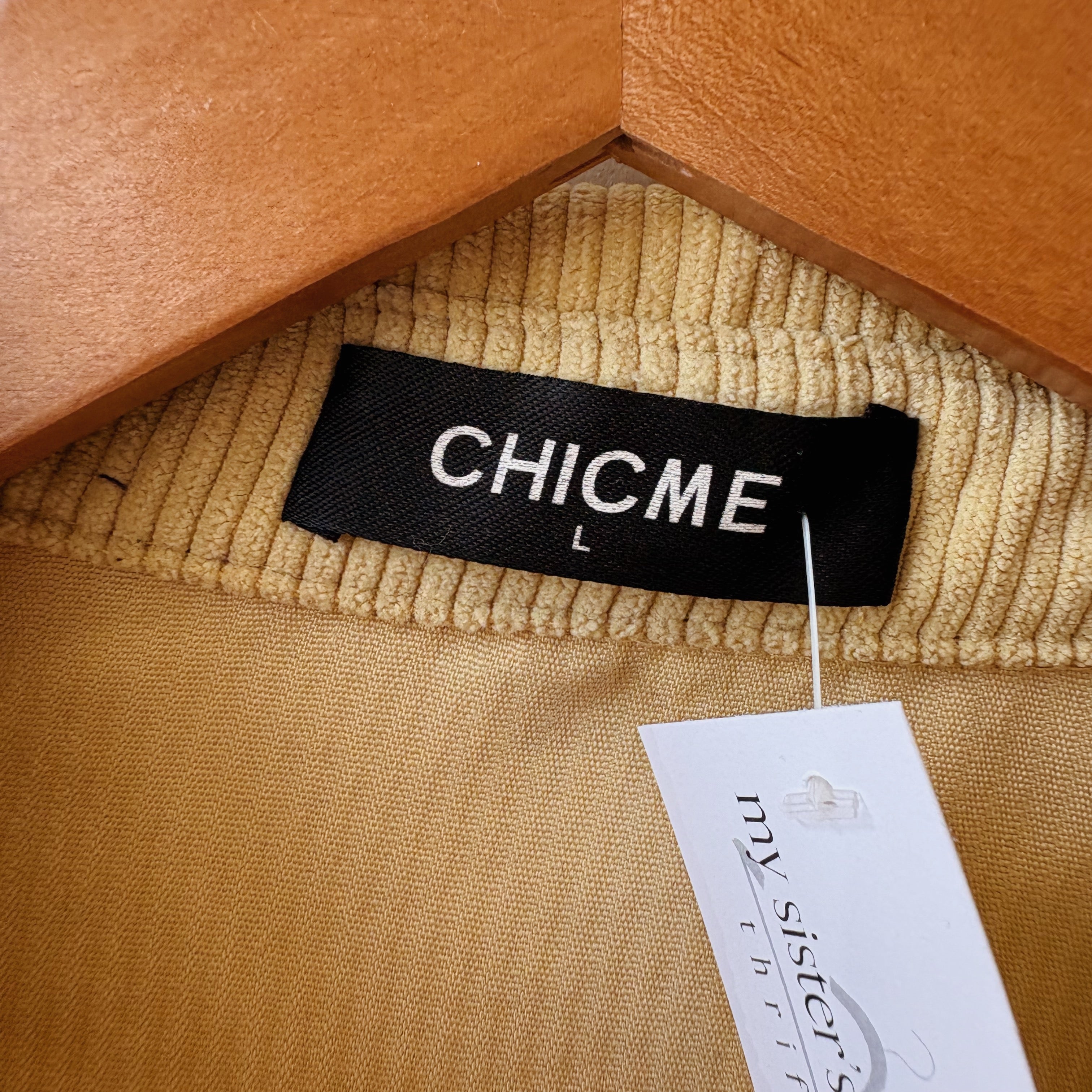 Size L | Button Up