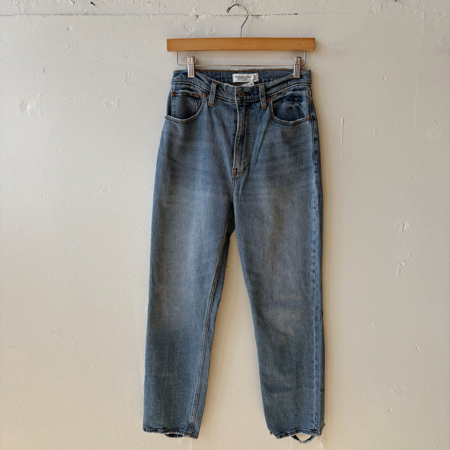 Size 4 | Abercrombie Straight Leg Jeans