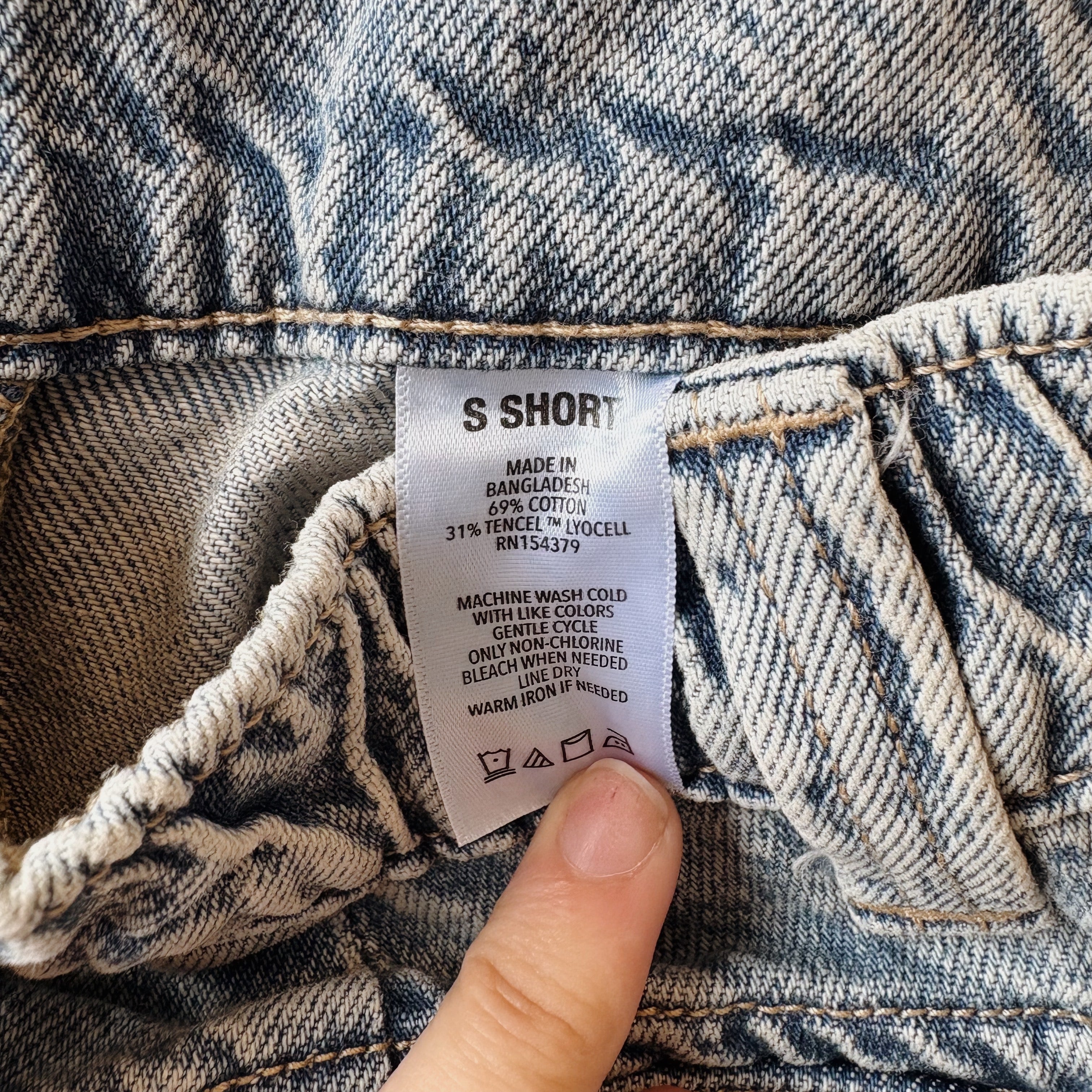 SIZE S | Short Cargo Jeans