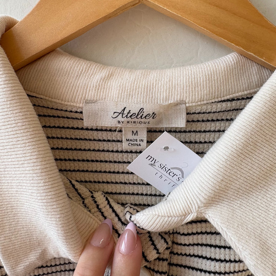SIZE M | White & Black Striped Top