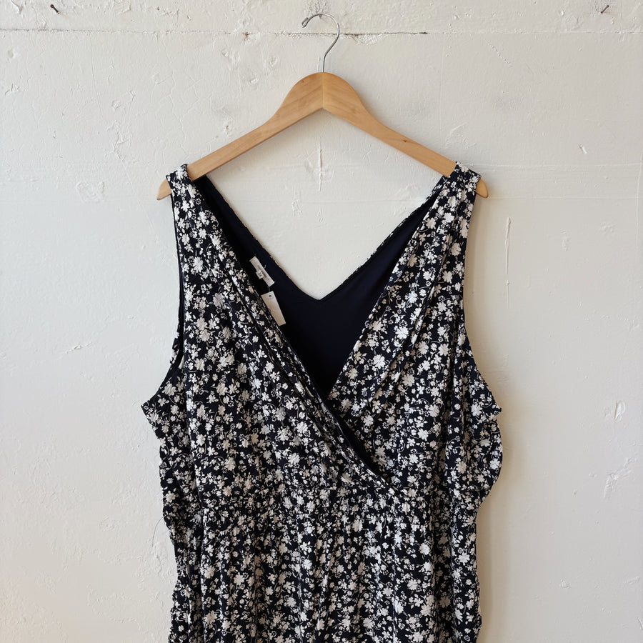 SIZE 3X | Navy Floral Jumpsuit