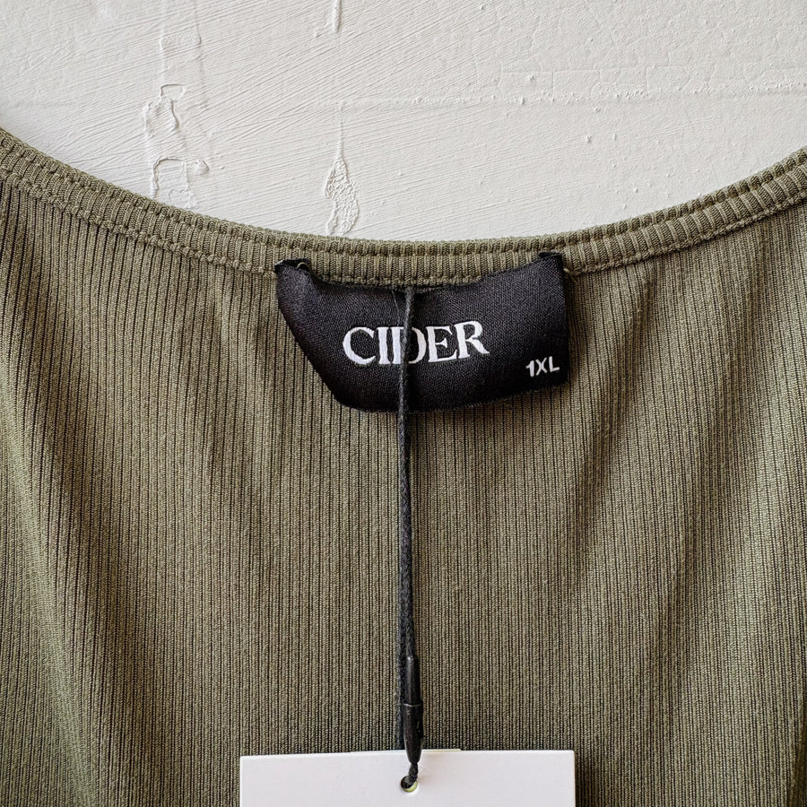 SIZE 1XL | Green Jumpsuit