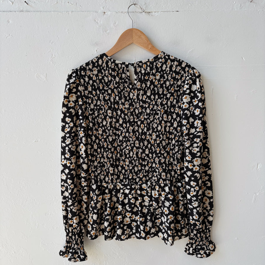 SIZE M | Black Floral Top