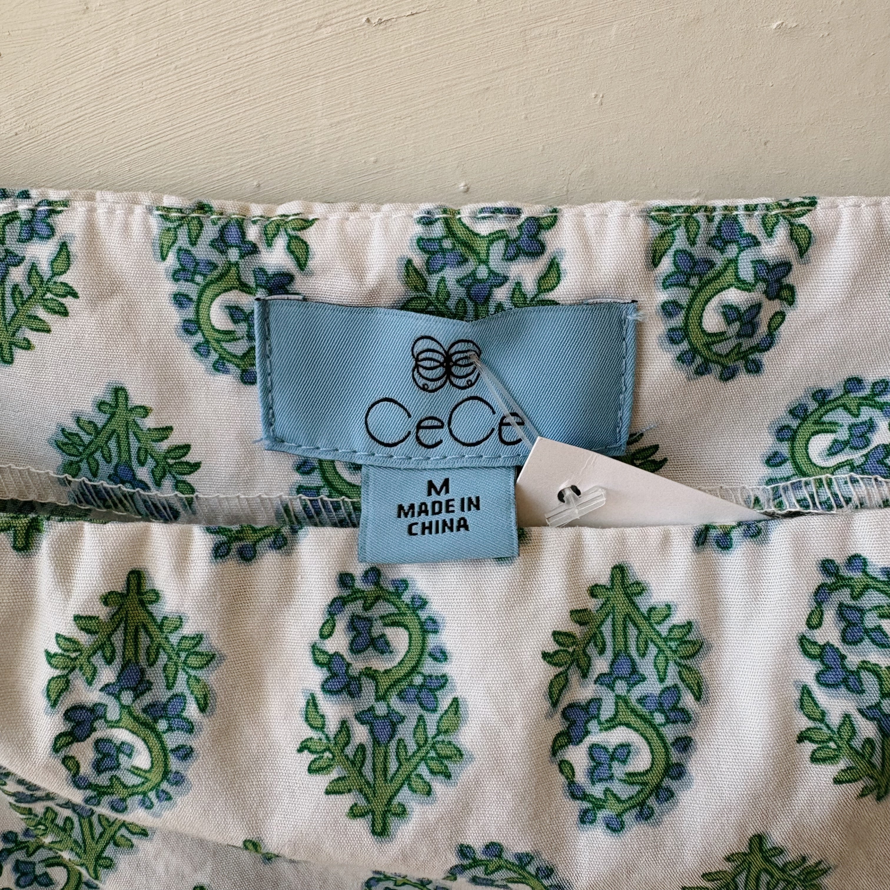 SIZE M | Green Floral Top