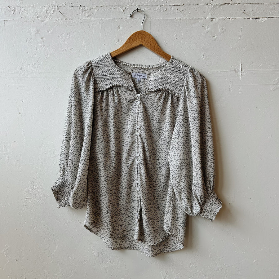 SIZE S | Patterned Button Up