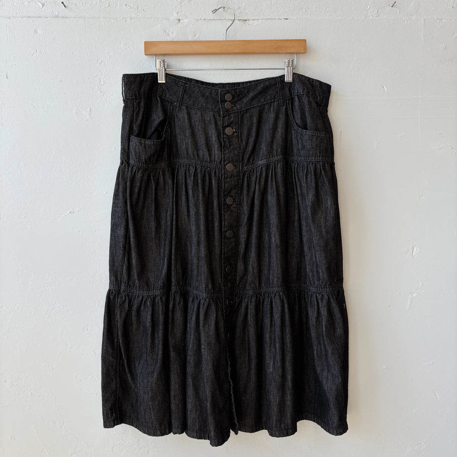 SIZE 18 | Black Denim Skirt