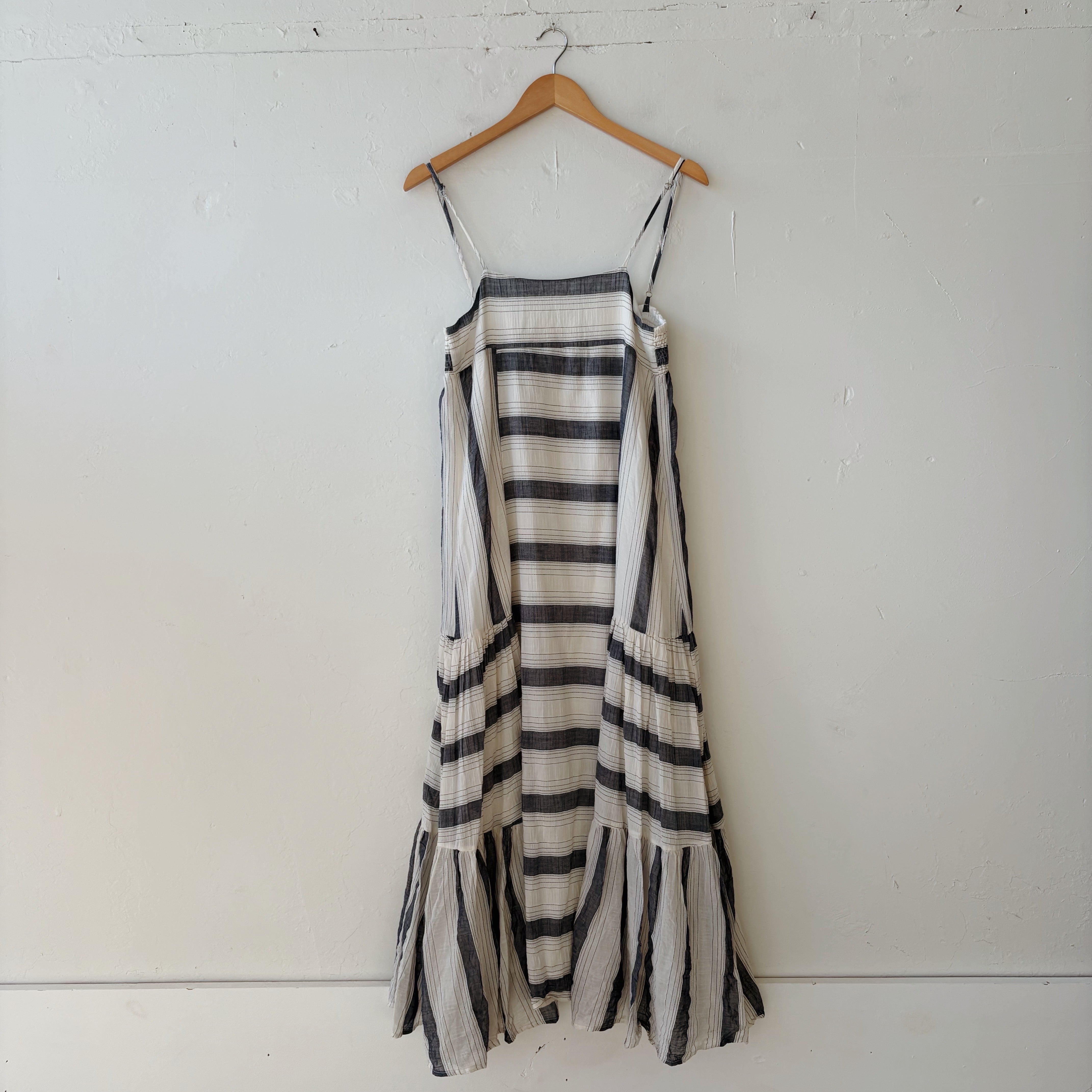 SIZE M | Blue Striped Dress