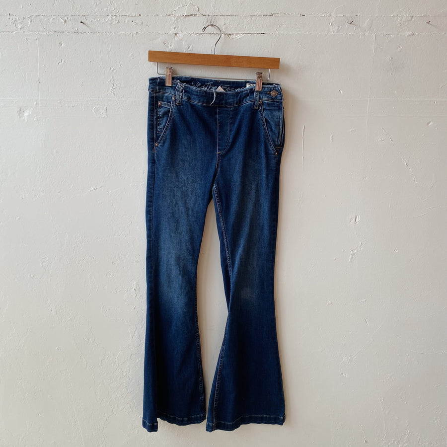 SIZE 28 | Free People Flare Jeans