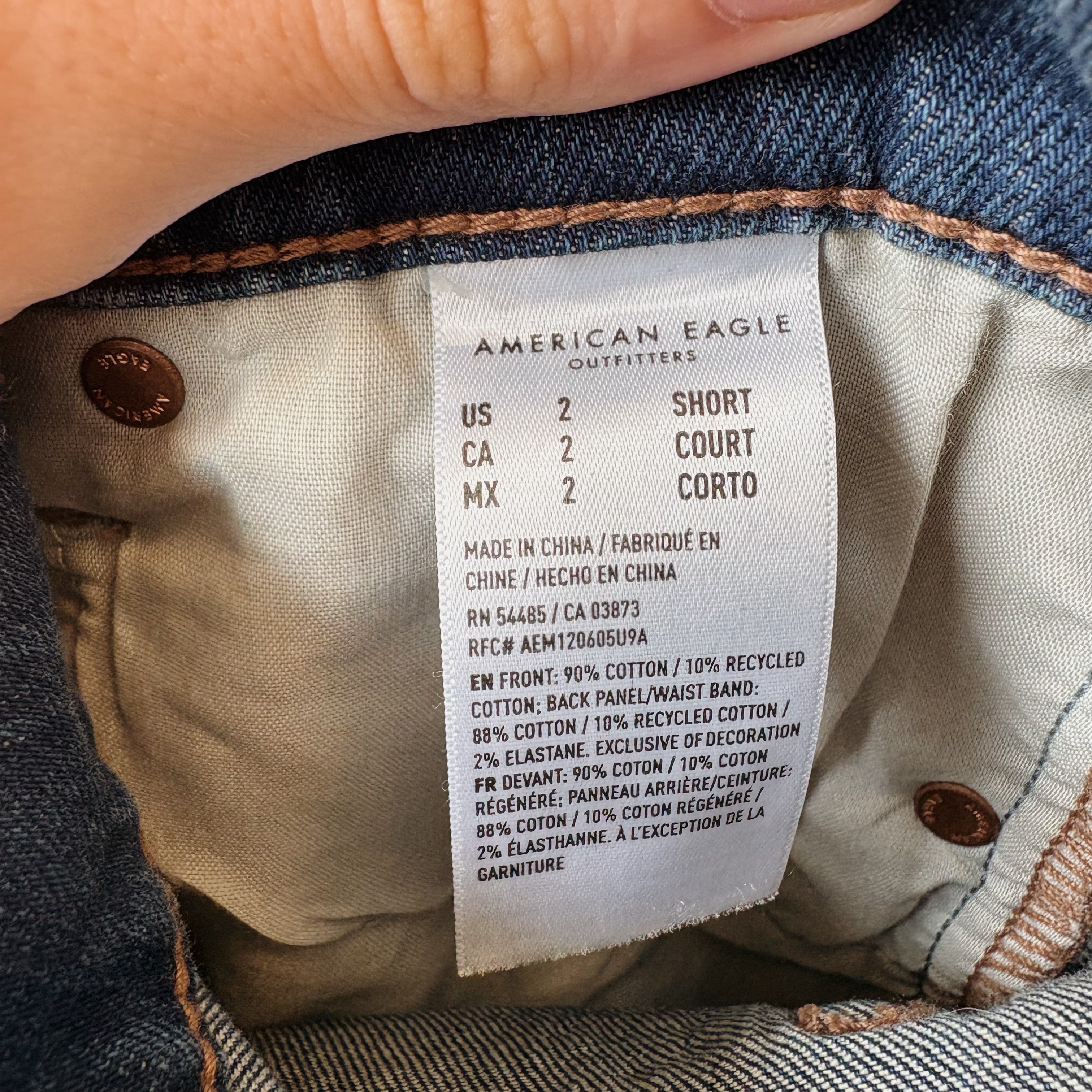 SIZE 2 | AE Short Barrel Jeans