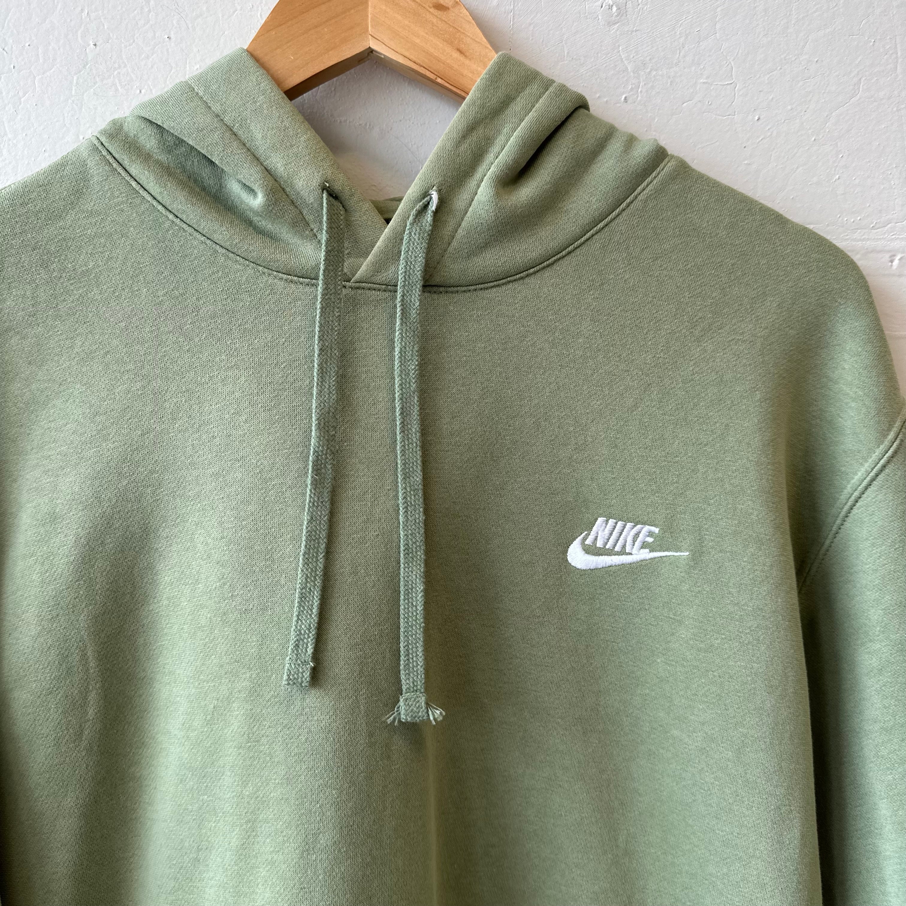 SIZE L | Green Nike Sweatshirt