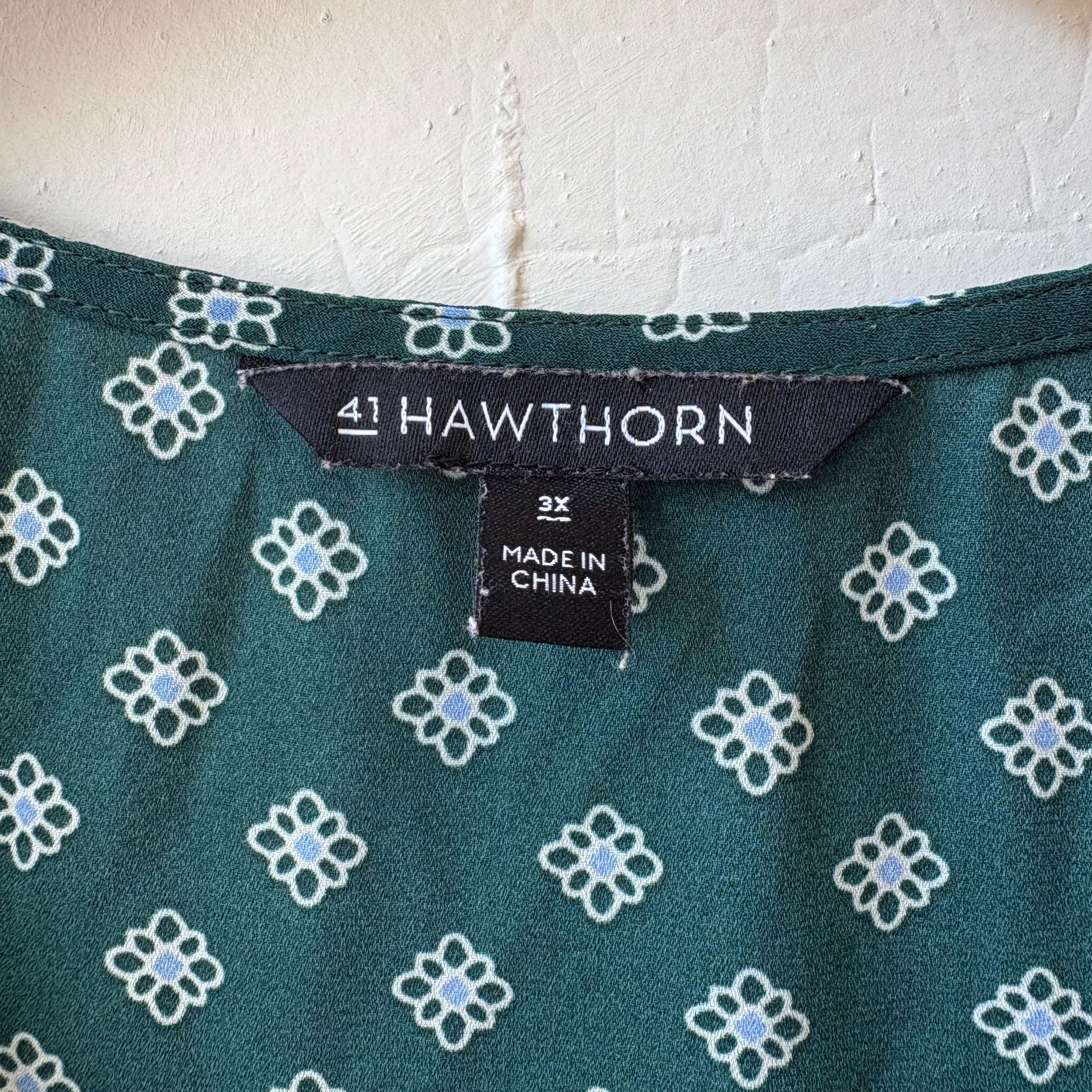 SIZE 3X | Green Patterned Top