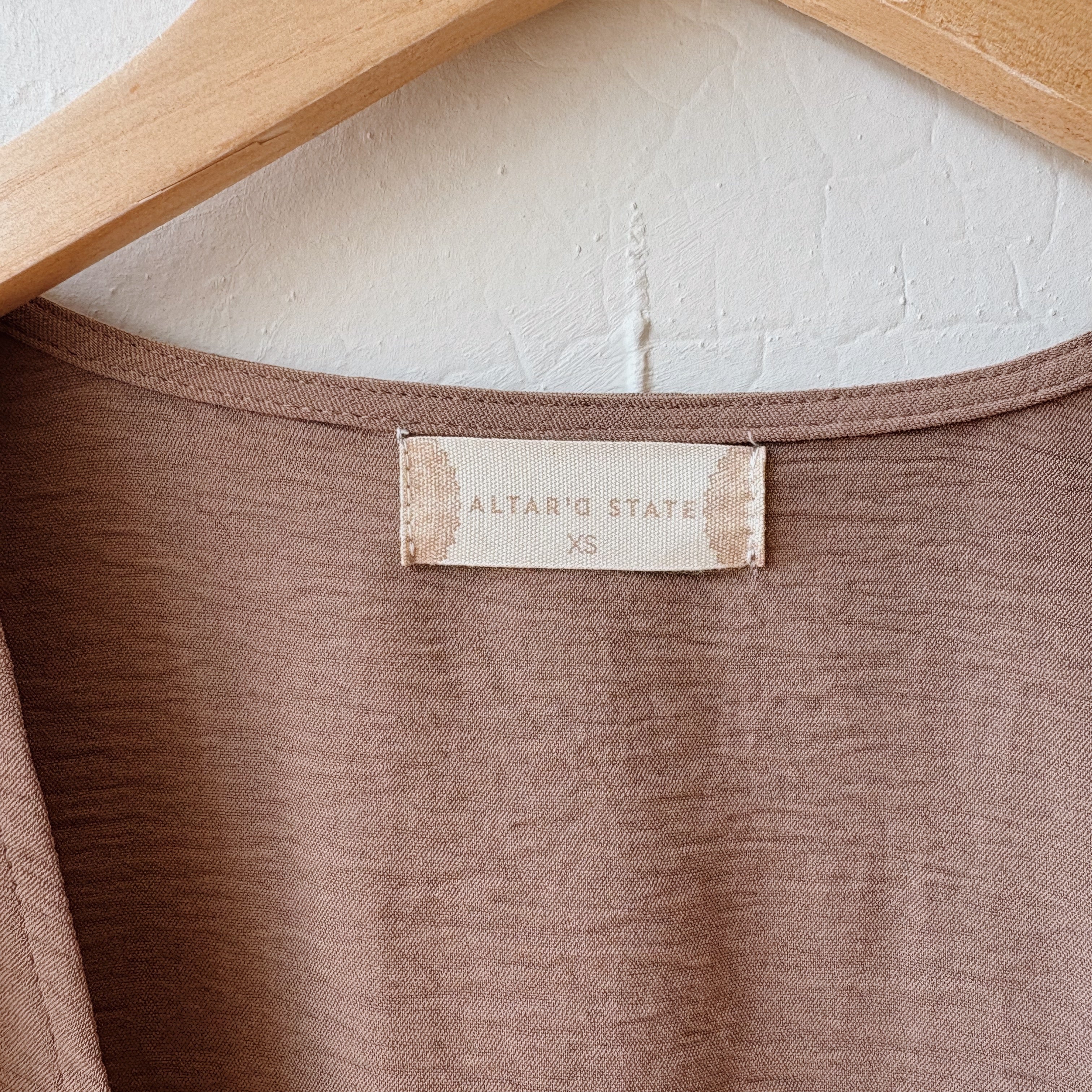 SIZE XS | Altard State Neutral Tie Top