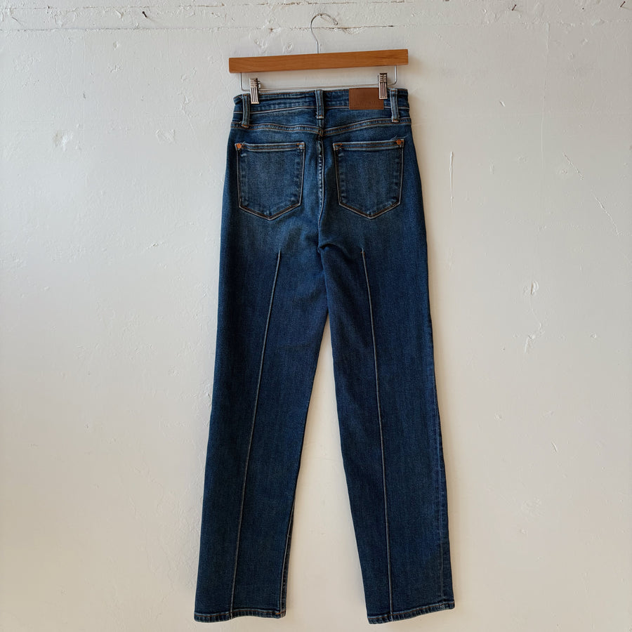 SIZE 5 | Straight Leg Jeans