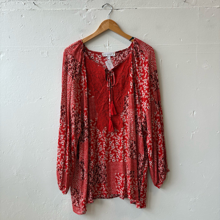 SIZE 1X | Red Floral Top
