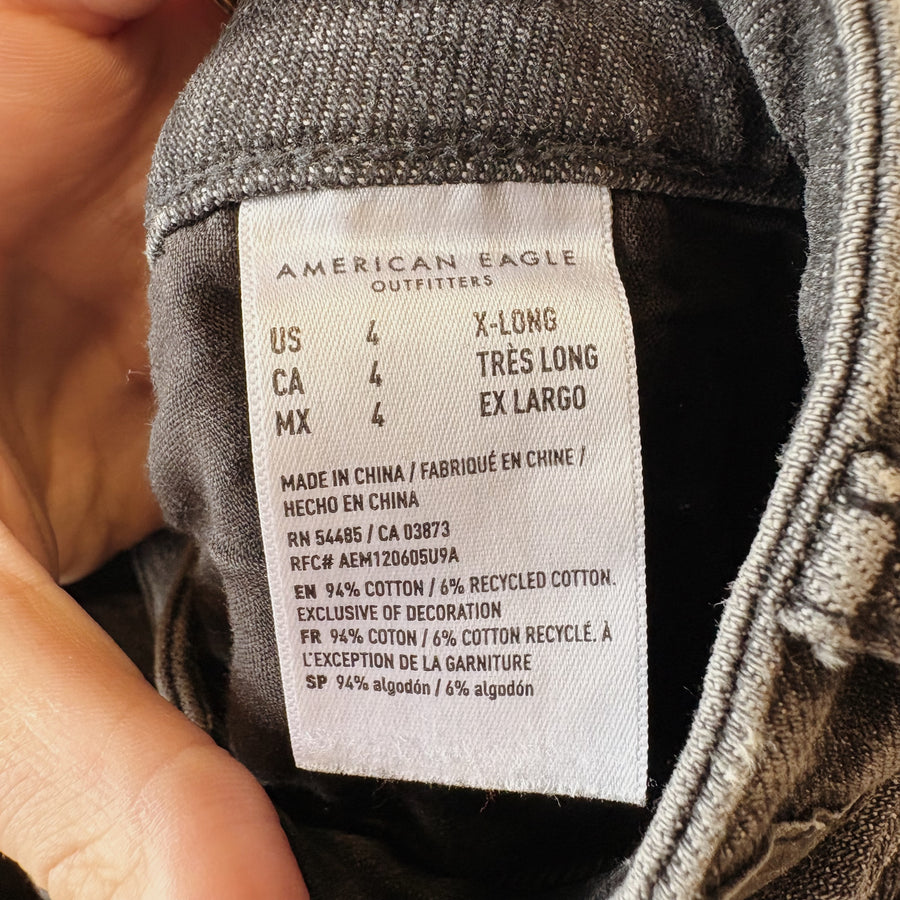 SIZE 4 | AE Black Jeans