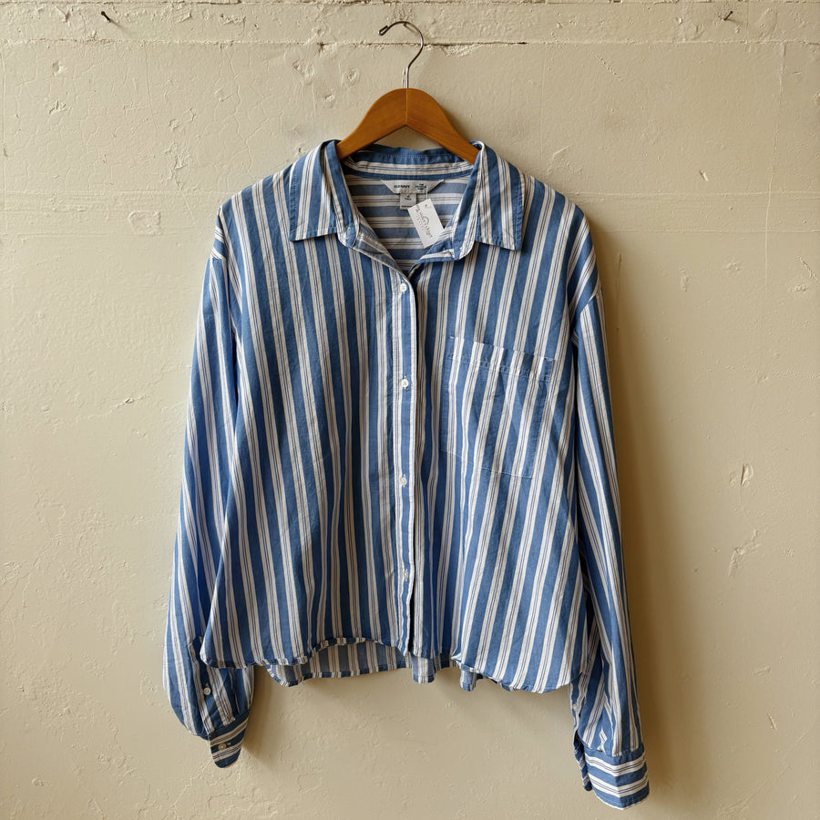 SIZE XL | Blue Striped Button Down