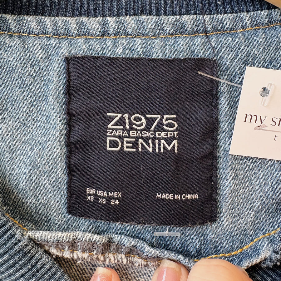 SIZE XS | Zara Denim Button Up