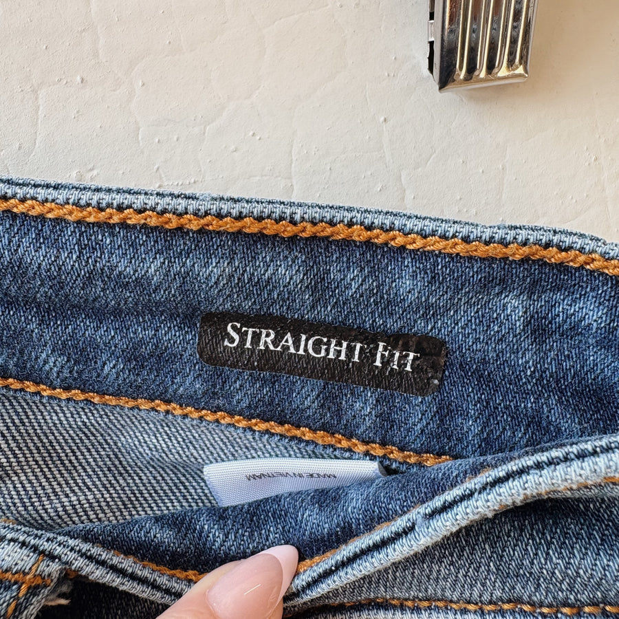 SIZE 5 | Straight Leg Jeans