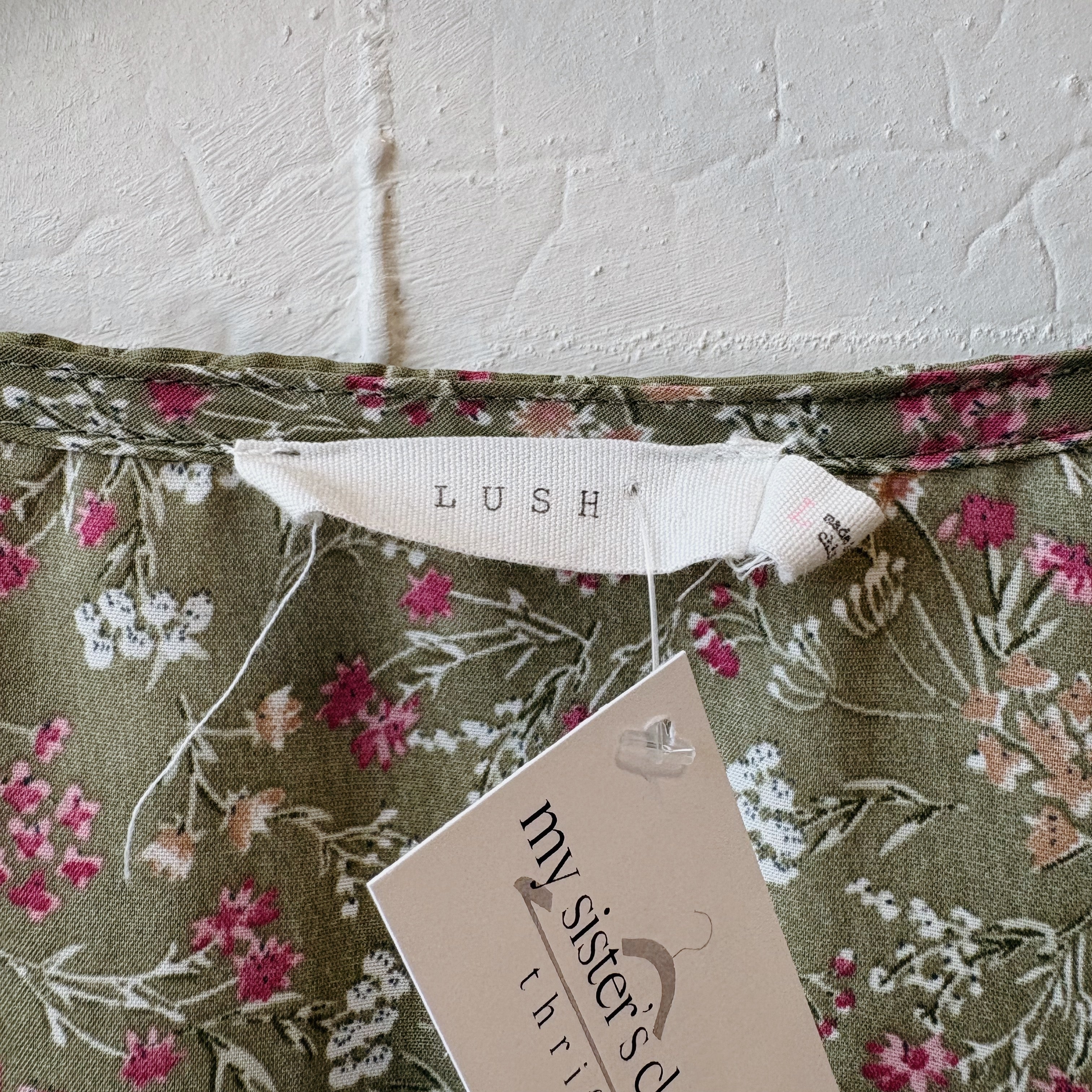 SIZE L | Green Floral Top