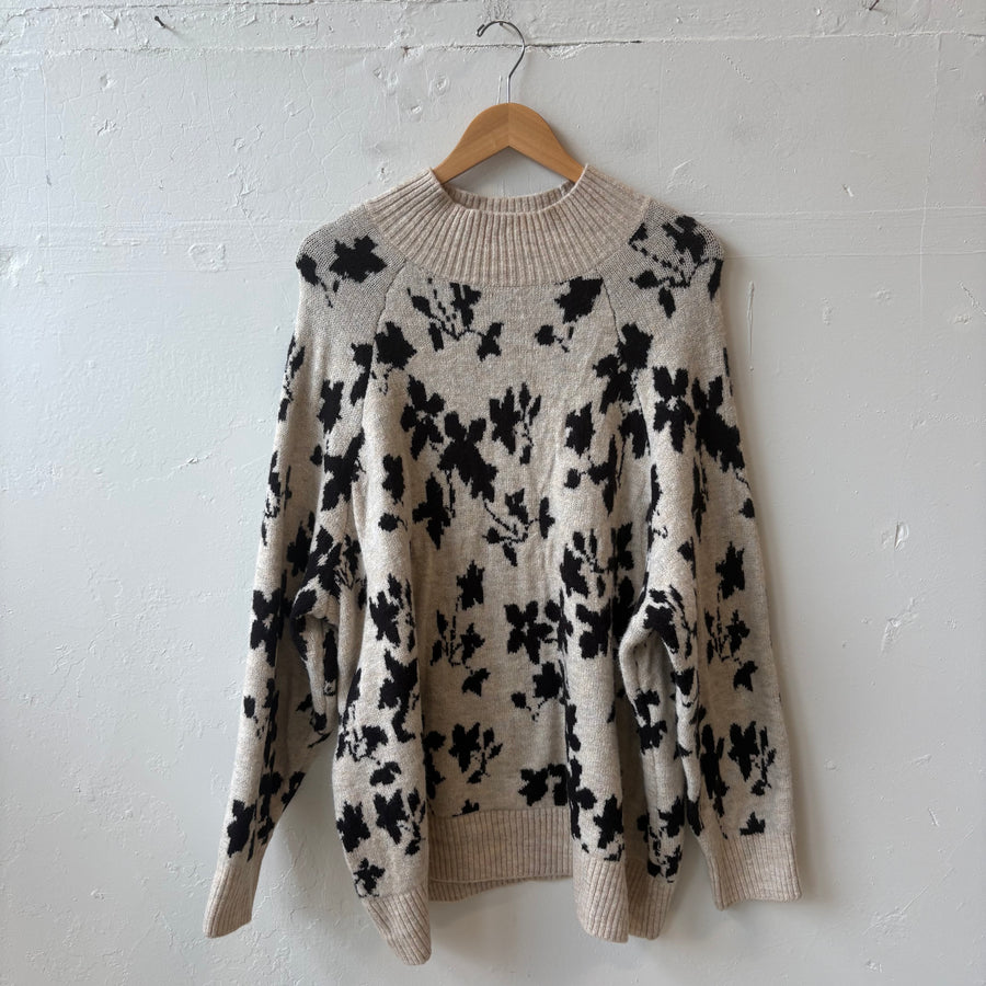 SIZE XXL | Floral Sweater