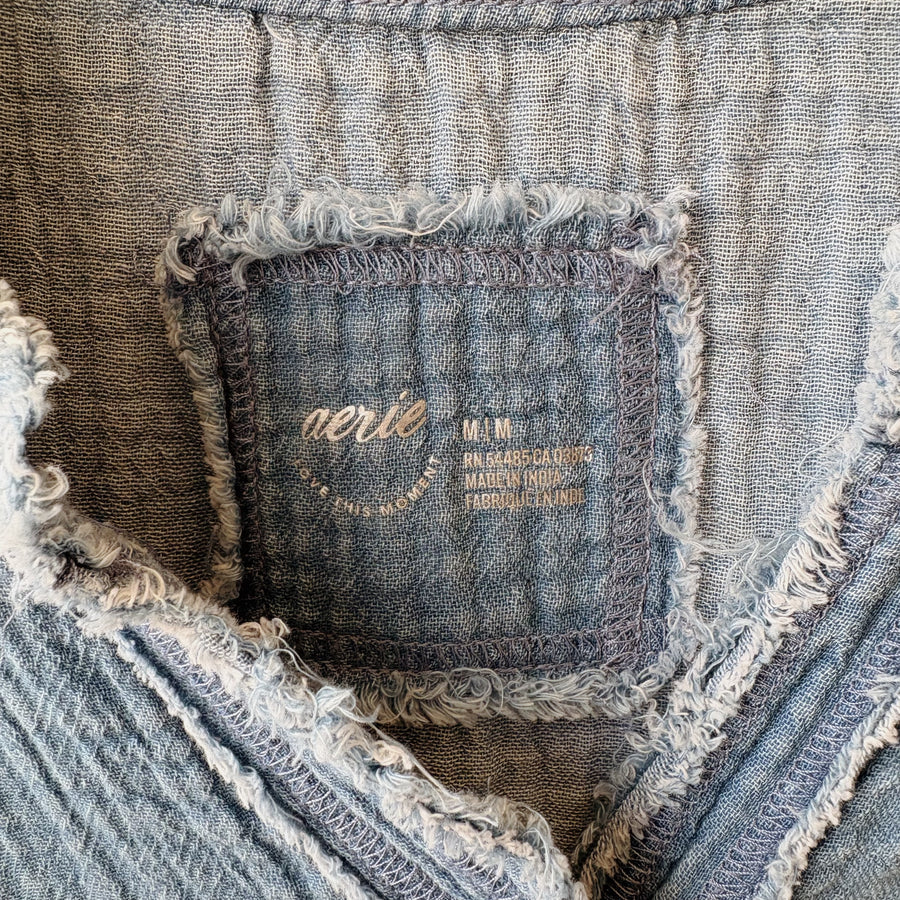 SIZE M | Aerie Button Up