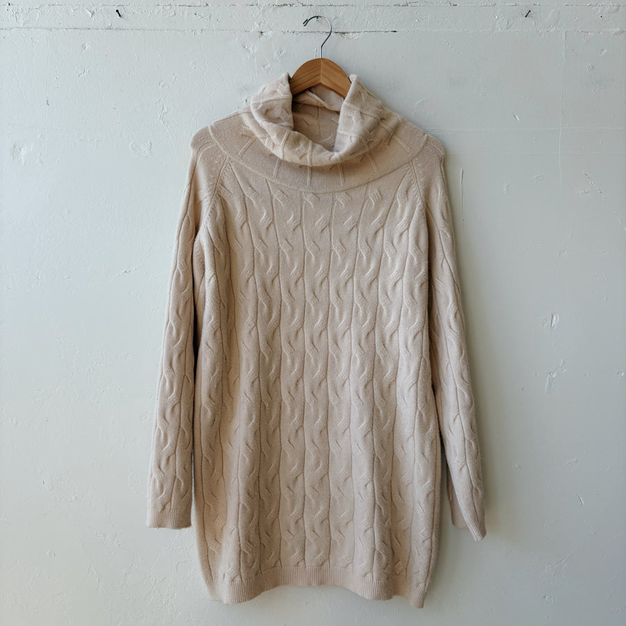 SIZE XXL | Cream Turtleneck Sweater