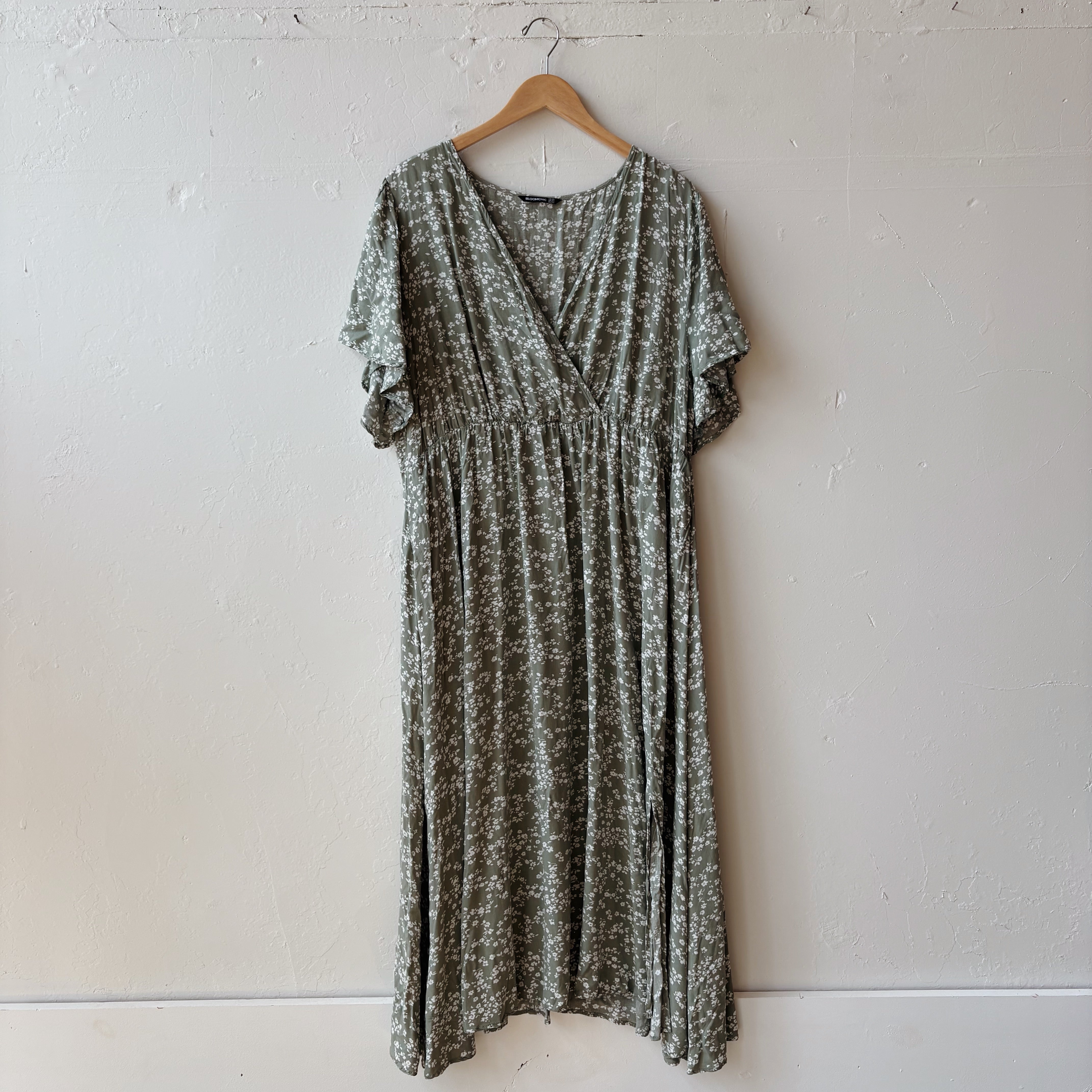 SIZE 20 | Green Floral Dress