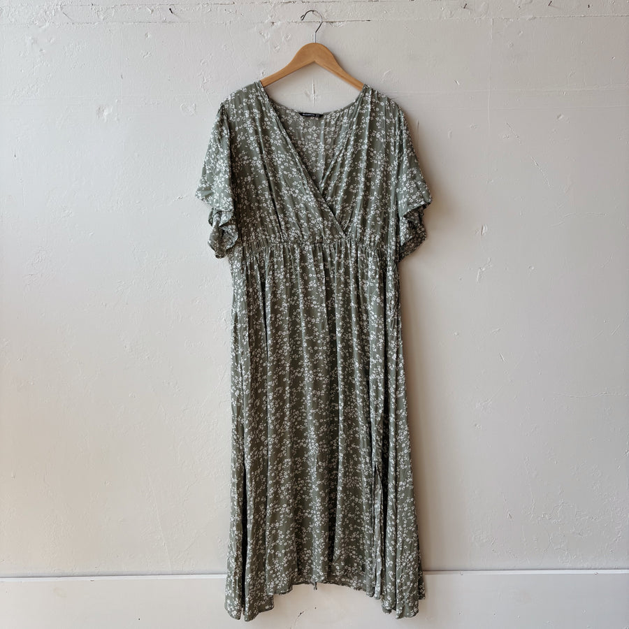 SIZE 20 | Green Floral Dress