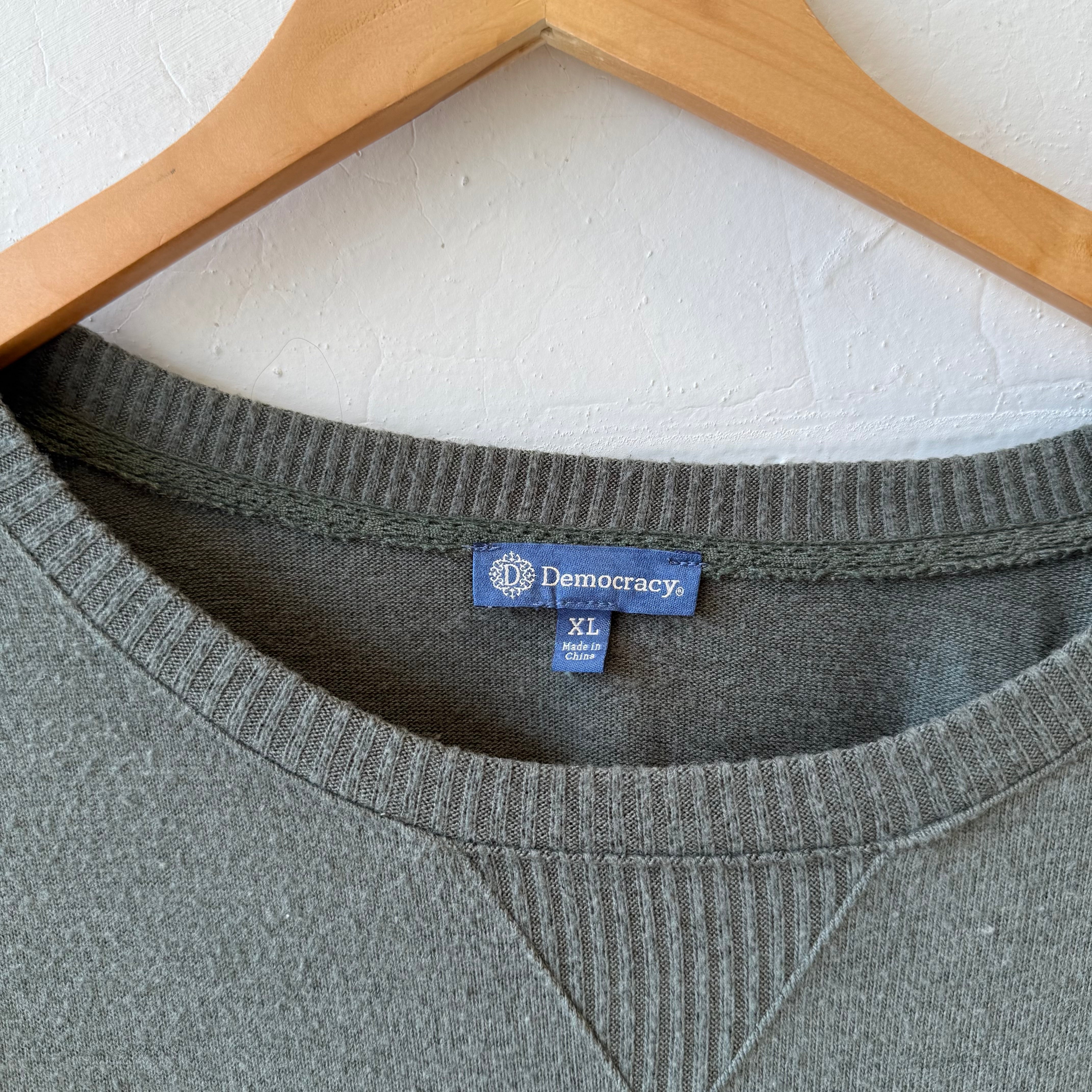 SIZE XL | Green Detailed Top