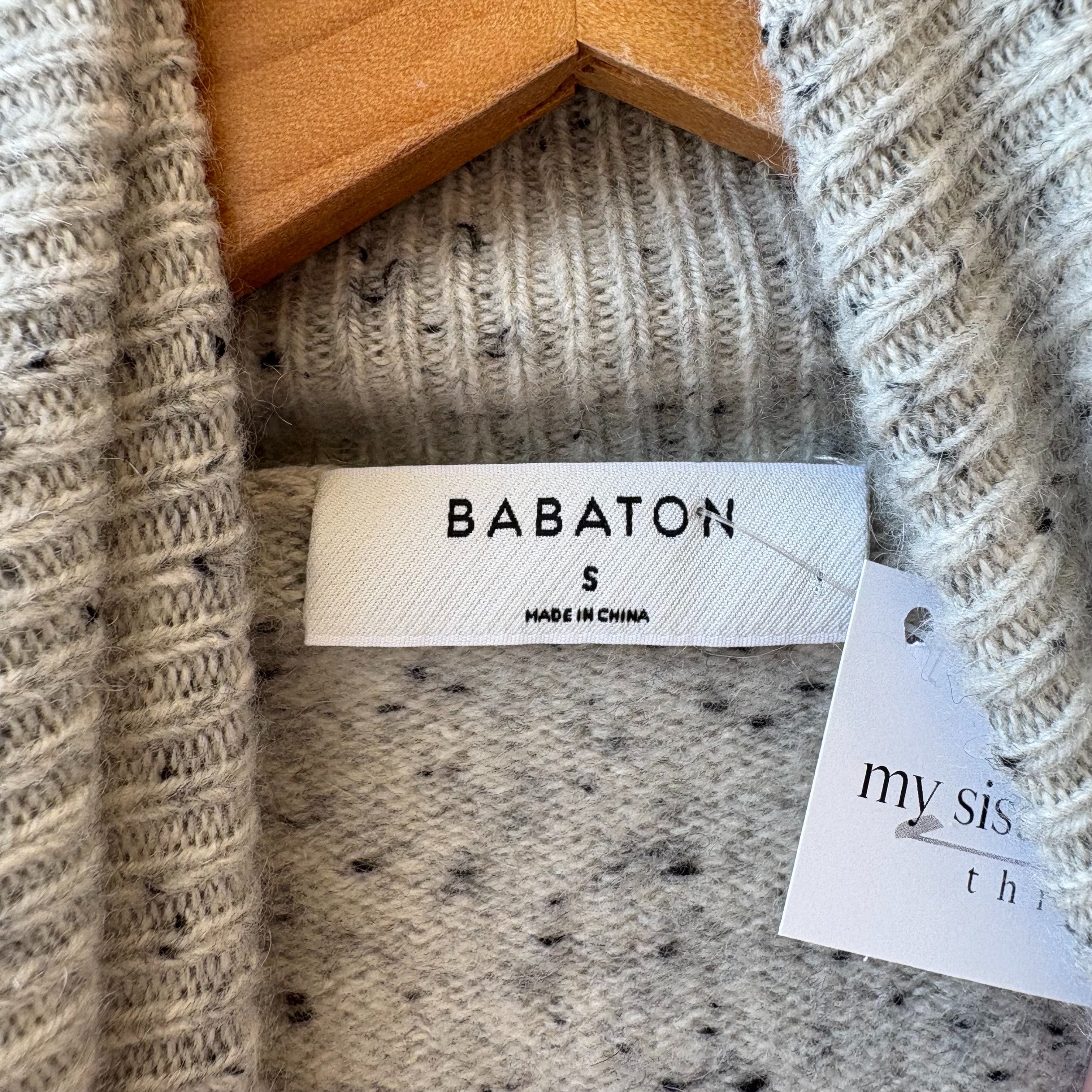 SIZE S | Gray Sweater