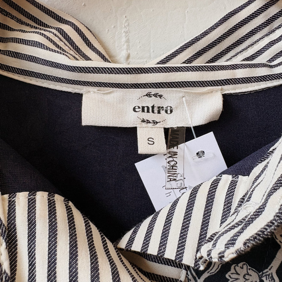 SIZE S | Patterned Button Up