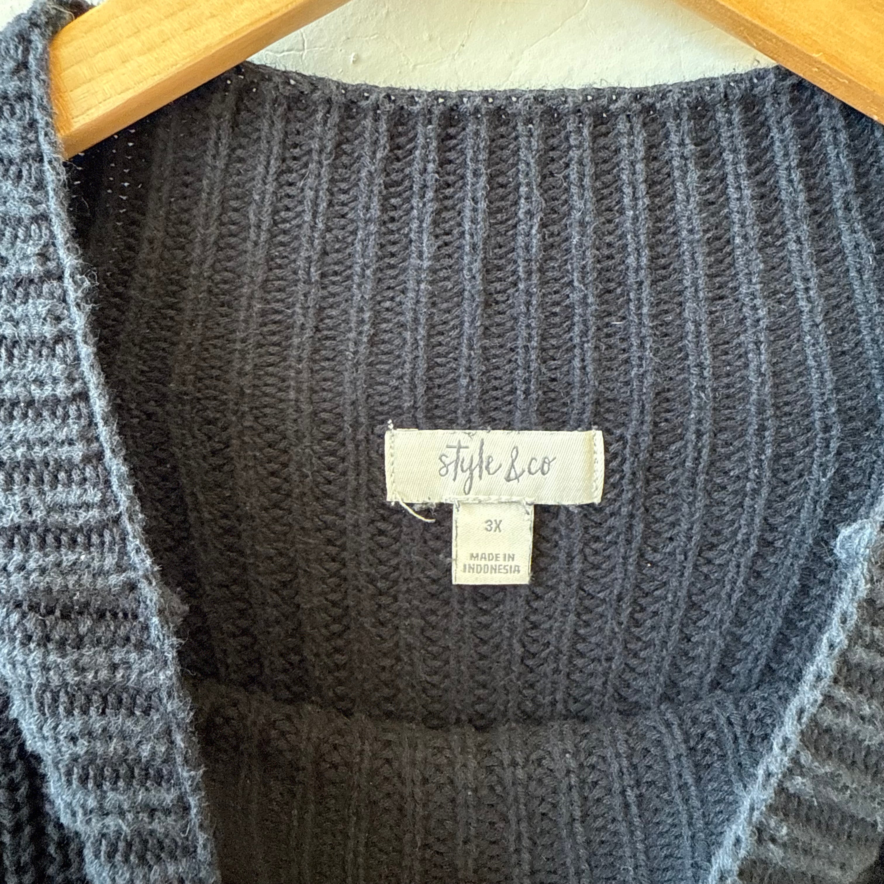 SIZE 3X | Long Black Sweater