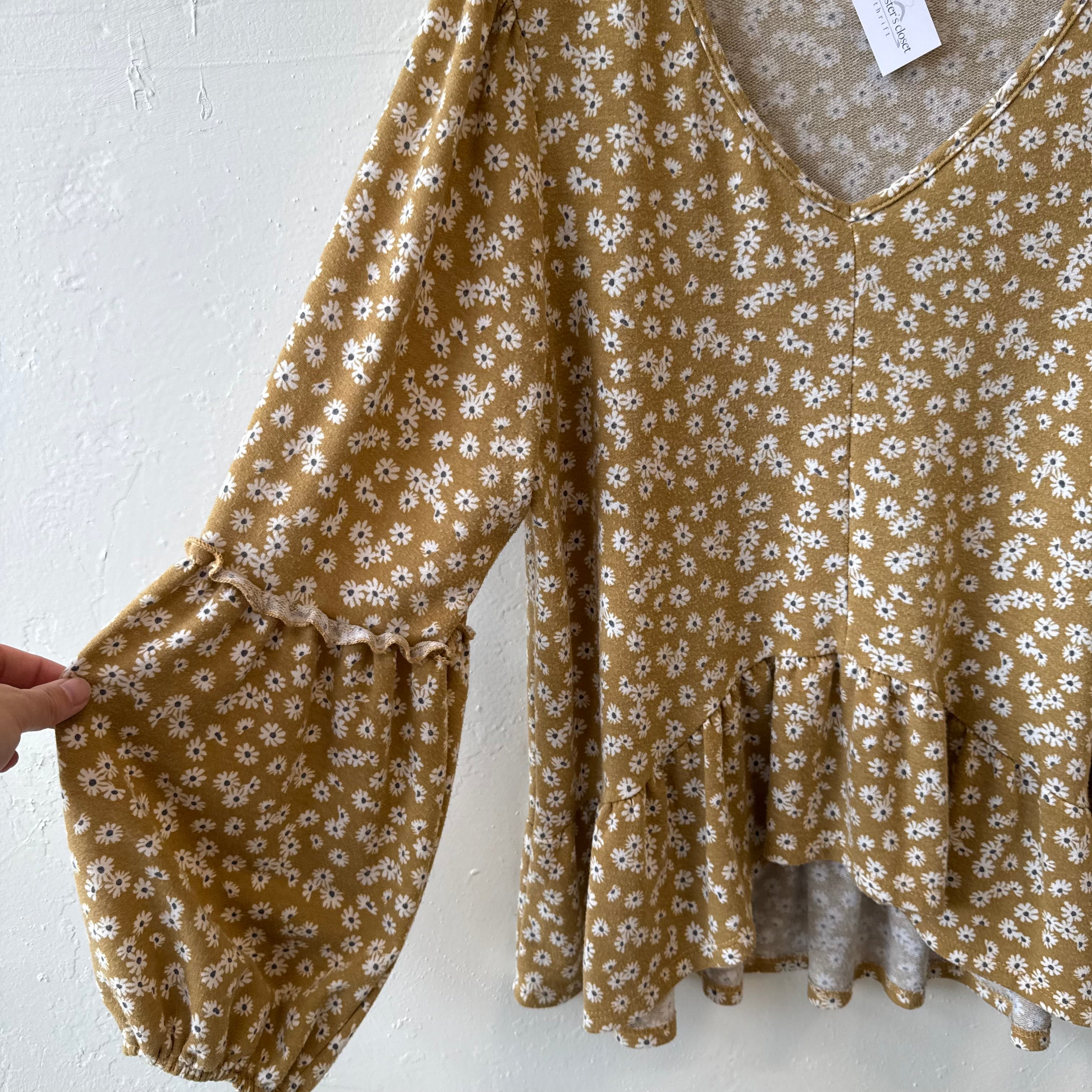 SIZE L | Yellow Floral Top