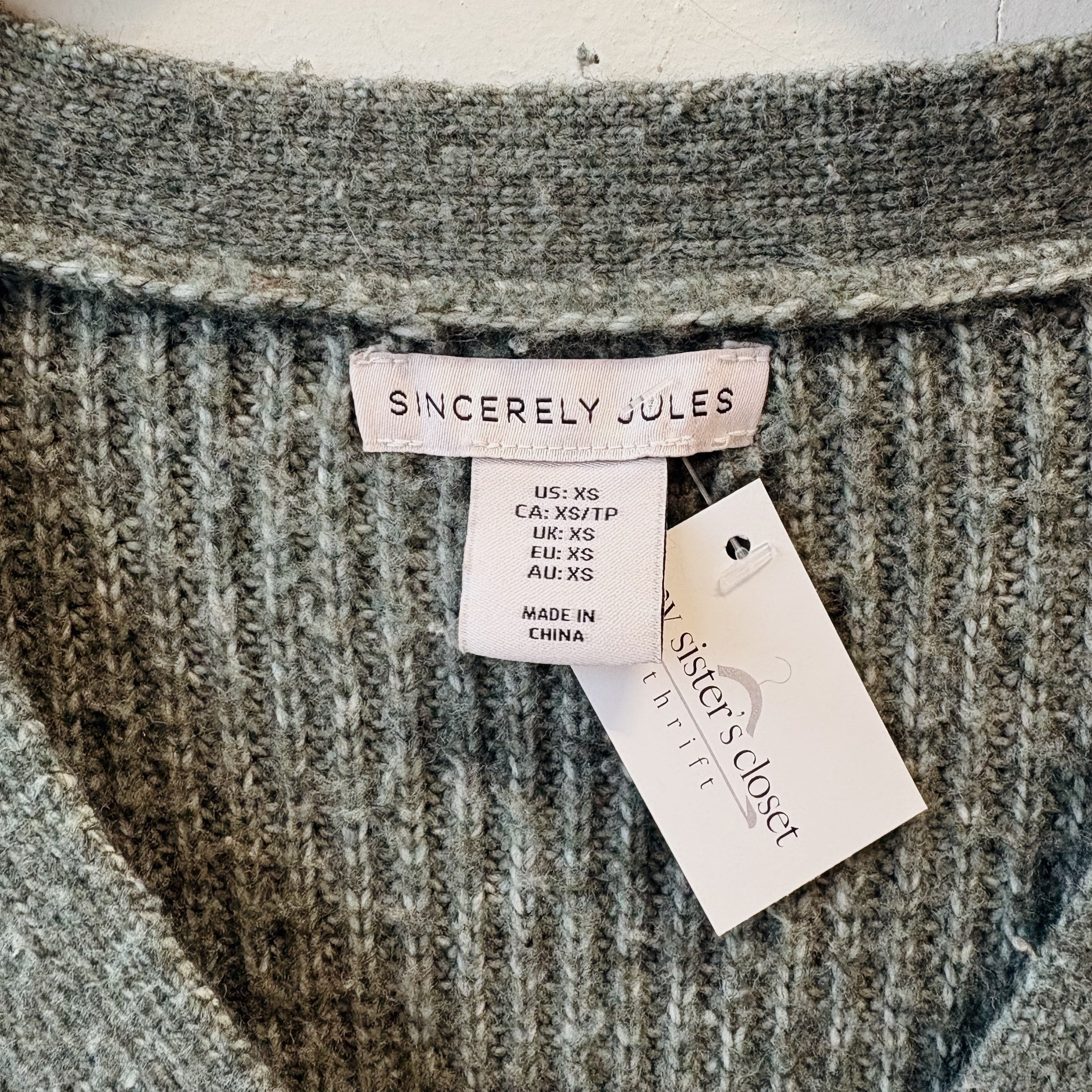 SIZE XS | Green Cardigan