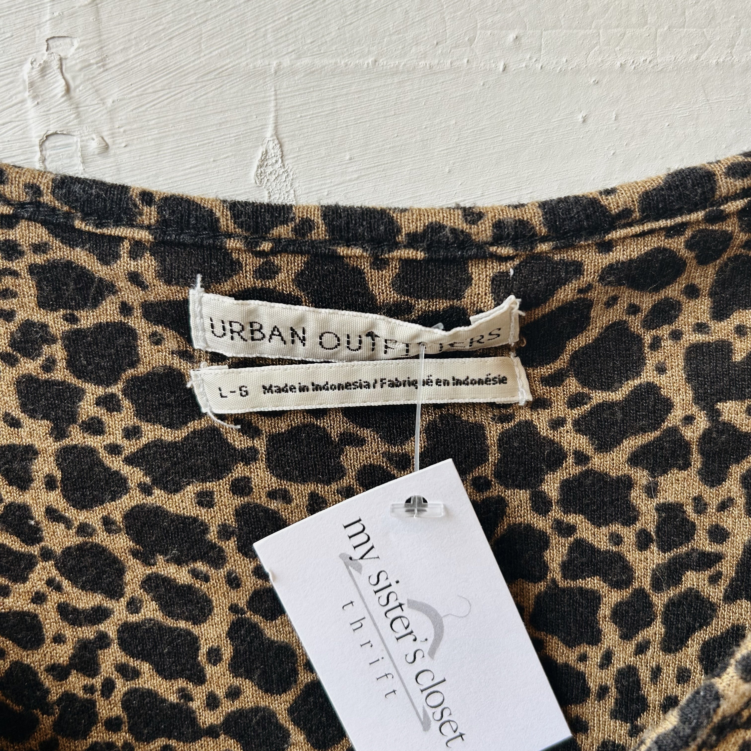 SIZE L | Urban Outfitters Print Top