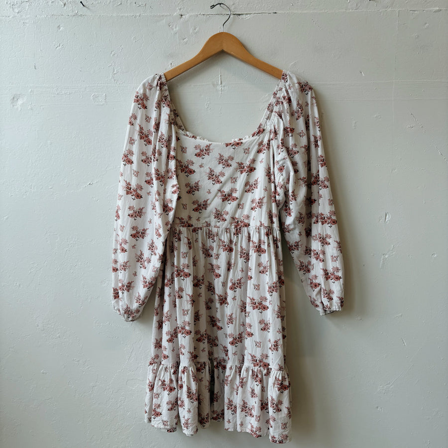 SIZE XL | White Floral Dress