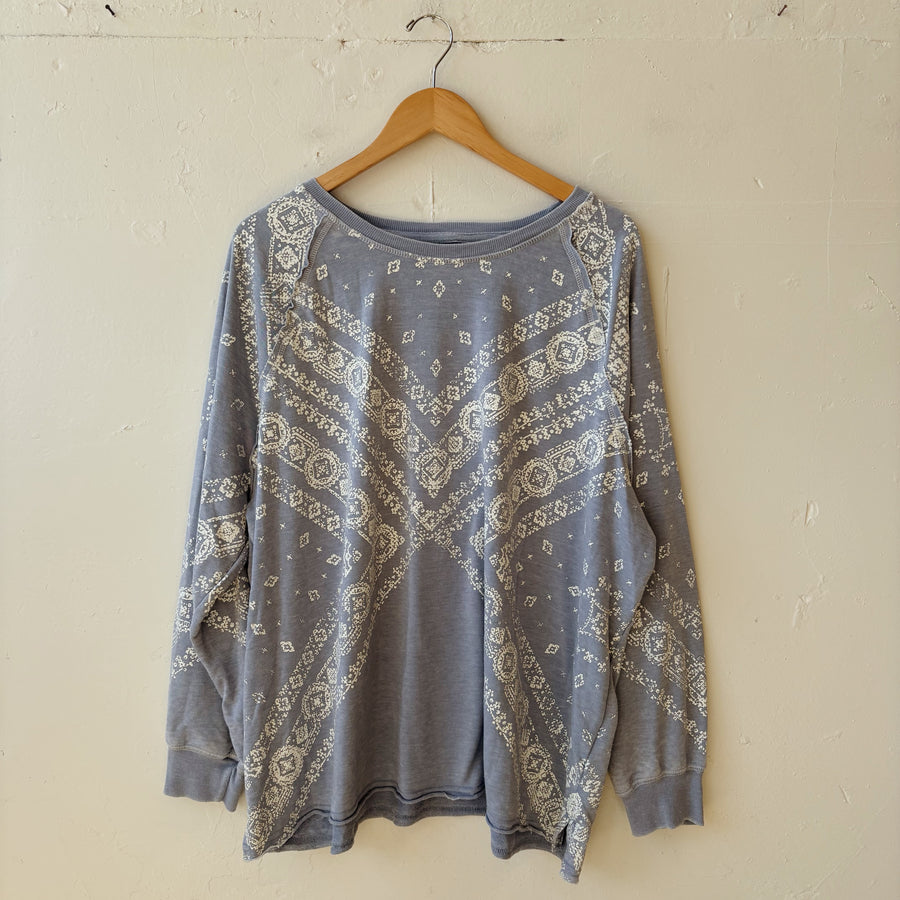 SIZE 2X | Blue Patterned Top